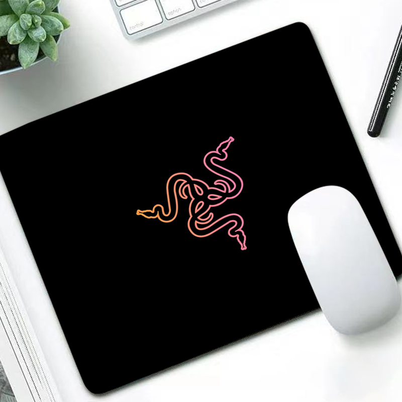 Razer Luxury Mouse Pad Anime G - Pc Gaming Simulator ulasan dan harga